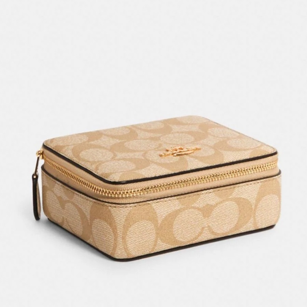Coach Large Jewelry Box in Signature Canvas Light Khaki/Chalk  • Brand 🆕